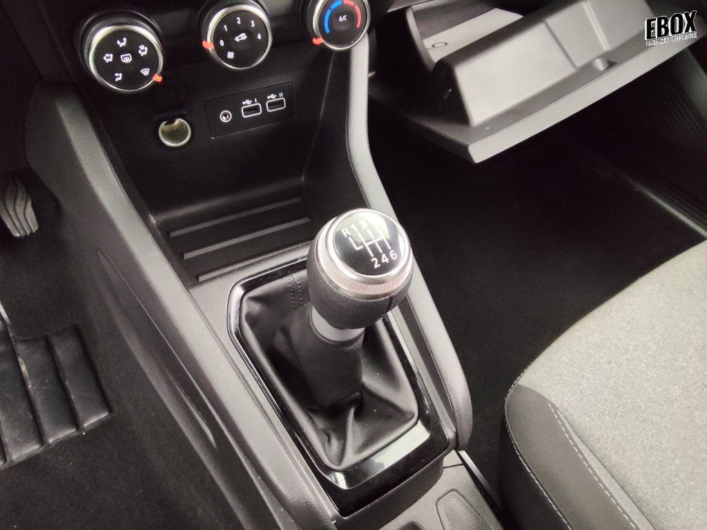 72562_p51 - RENAULT - CLIO - 2025 - photo 12