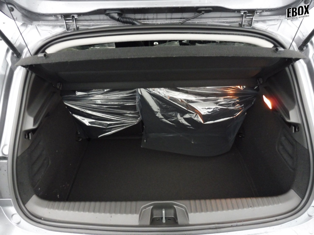 72874_p51 - RENAULT - CLIO - 2025 - photo 9