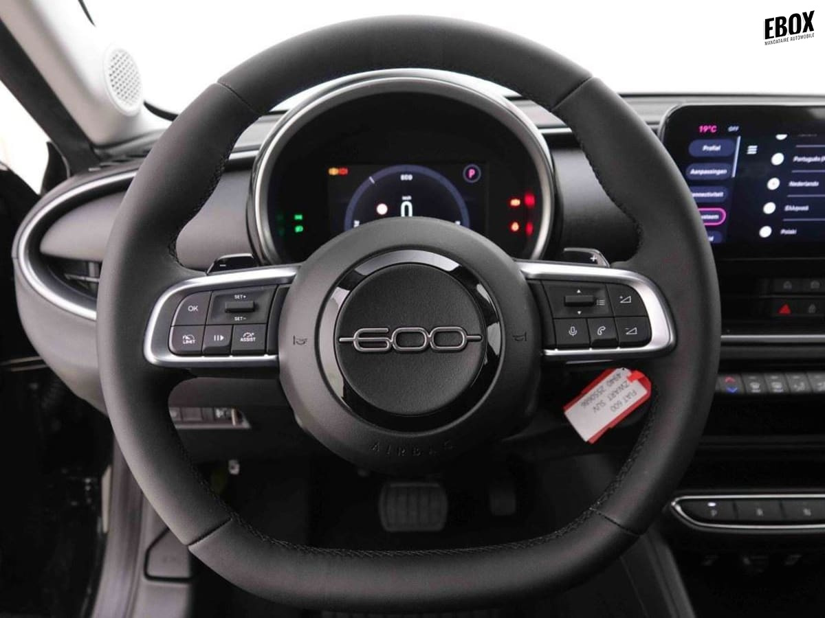 359980_p2 - FIAT - 600 - 2025 - photo 9