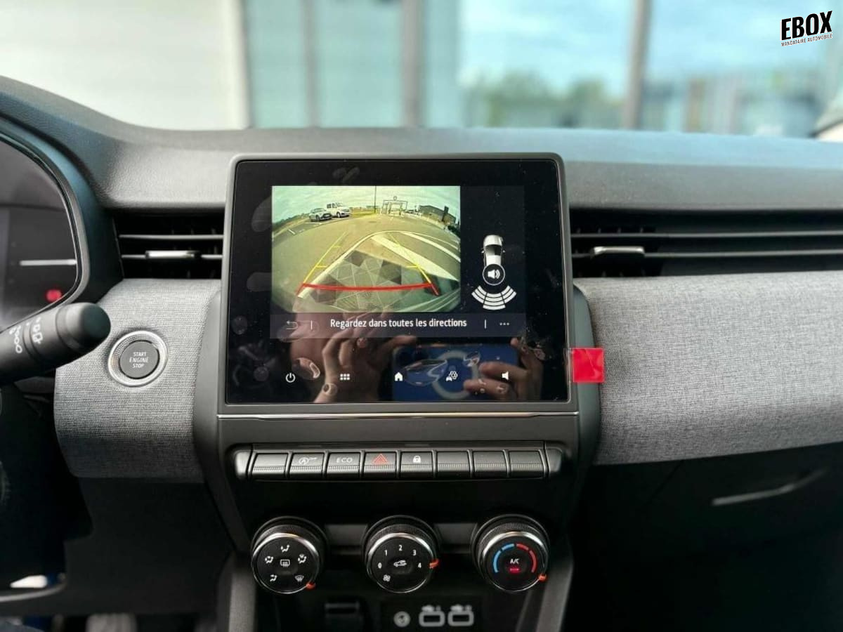 359772_p2 - RENAULT - CLIO 5 - 2025 - photo 6