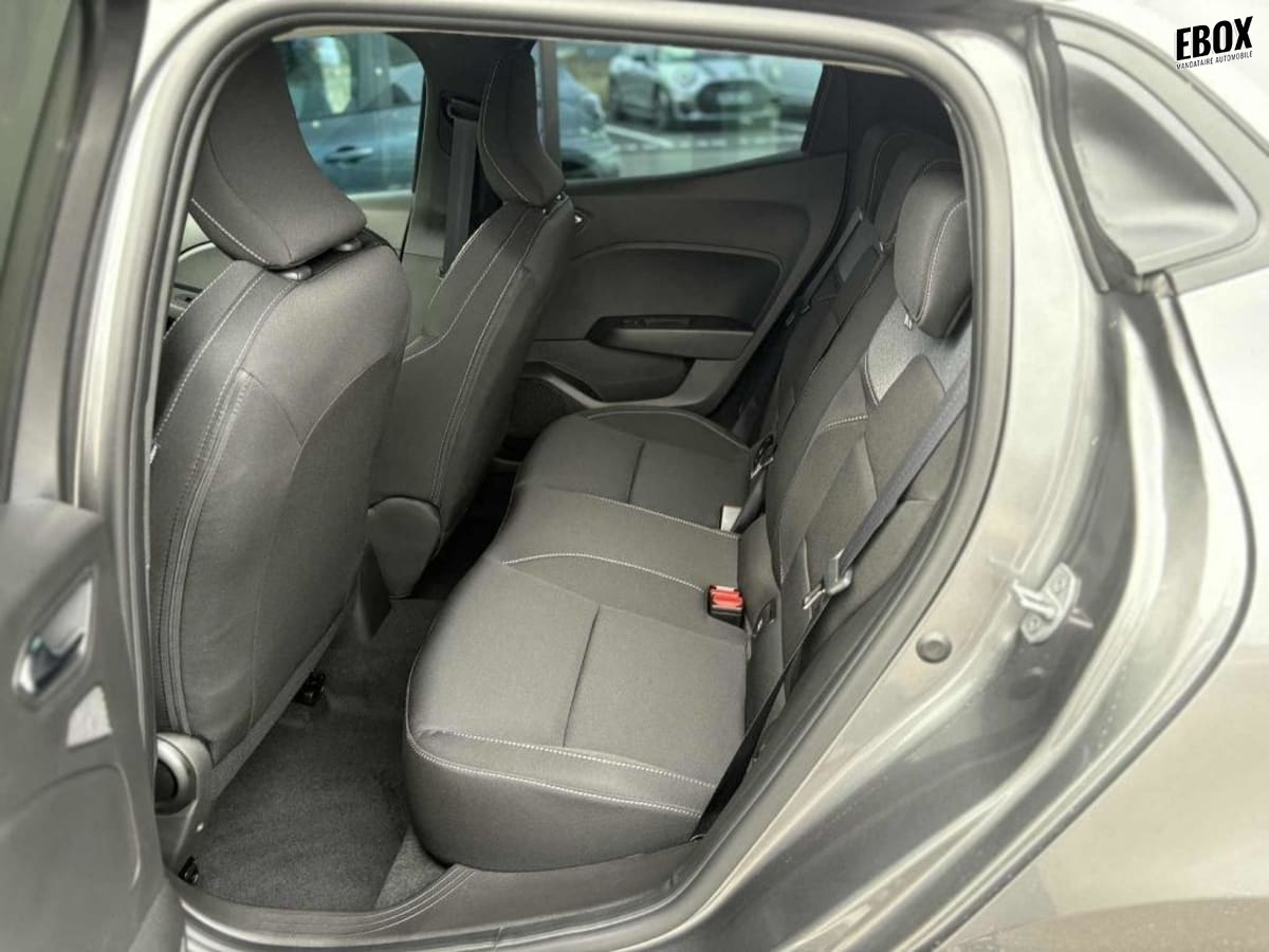 359772_p2 - RENAULT - CLIO 5 - 2025 - photo 10