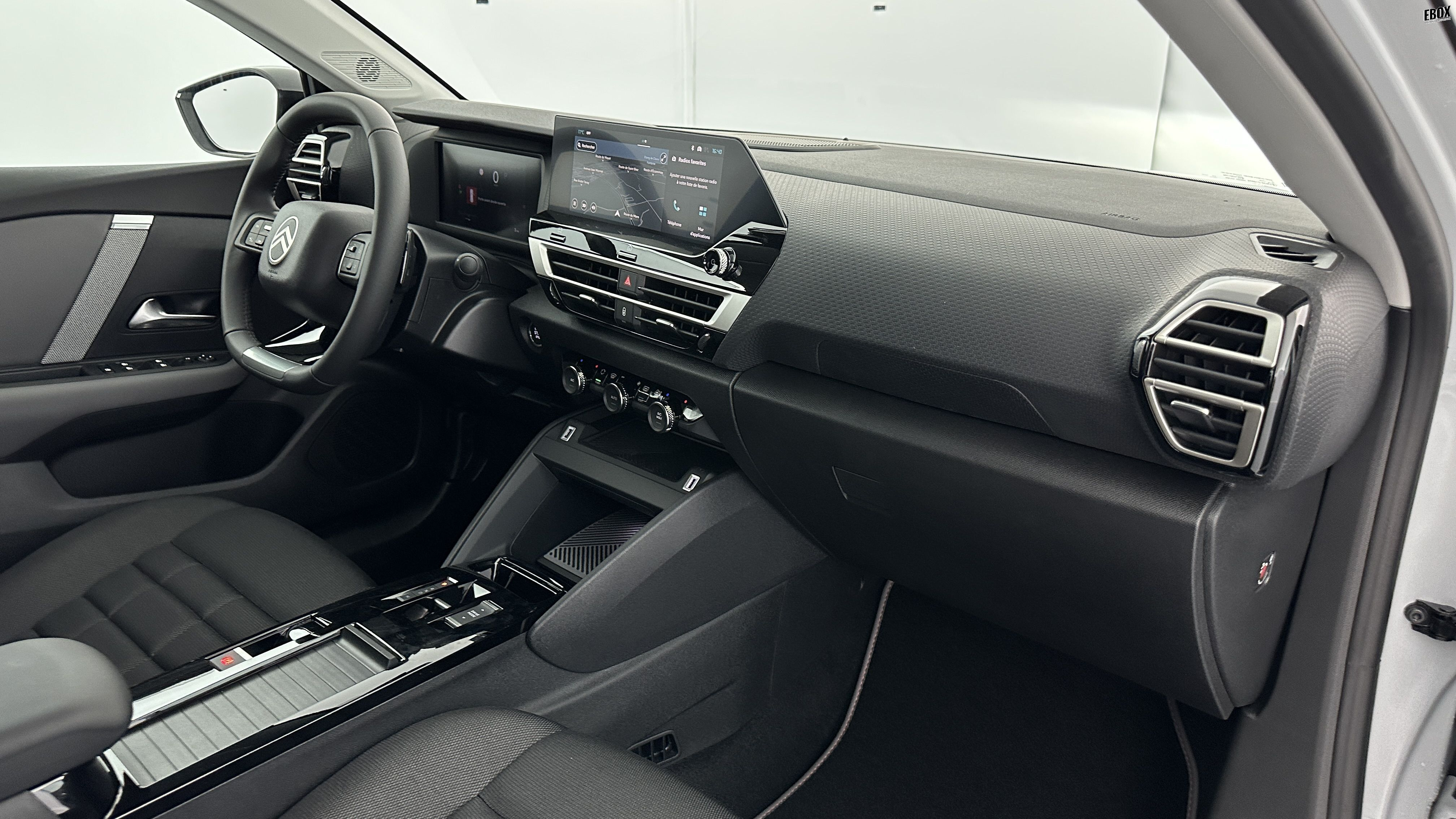 GLI00009051_p53 - CITROEN - C4 - 2025 - photo 8