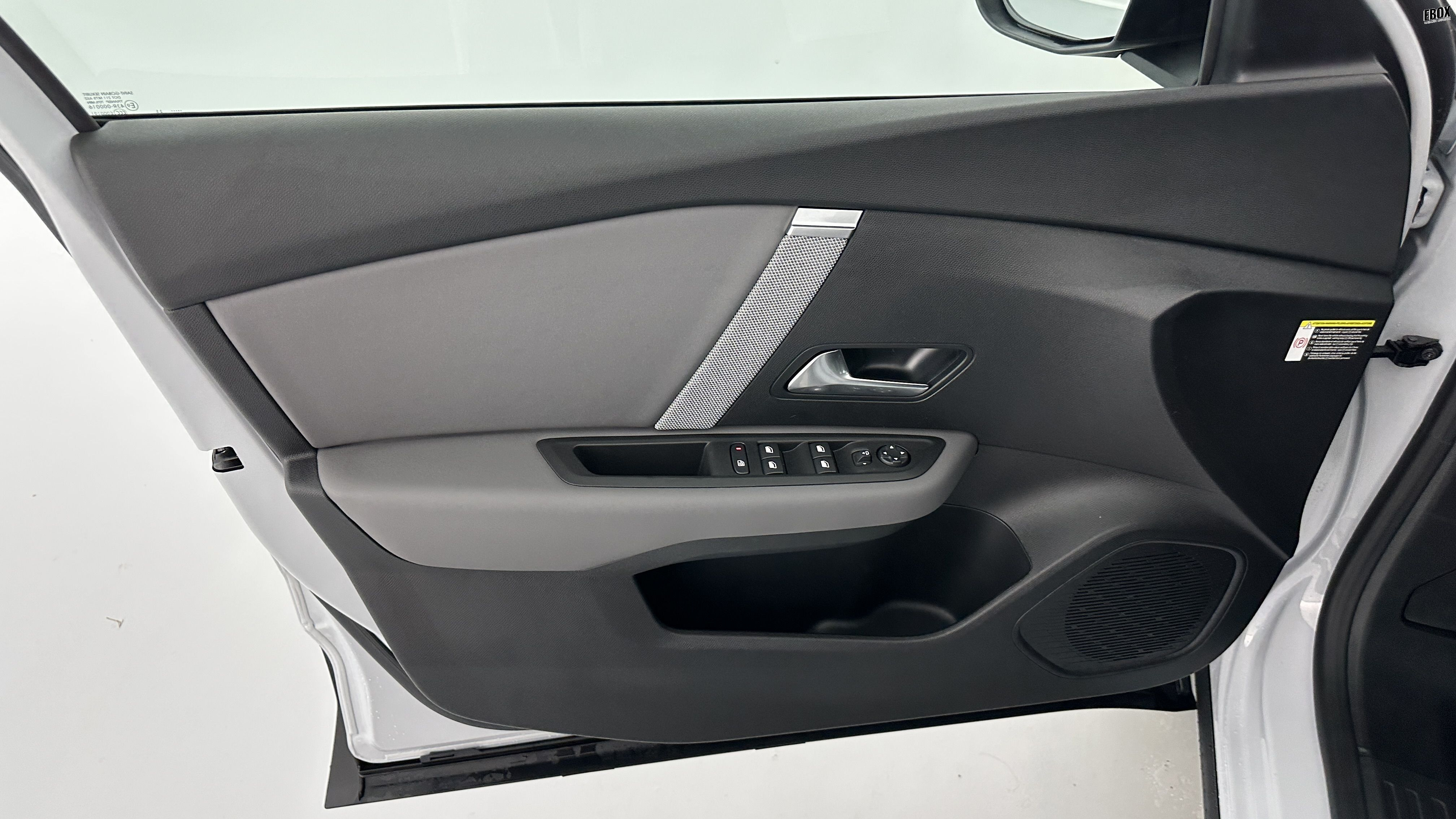 GLI00009051_p53 - CITROEN - C4 - 2025 - photo 11