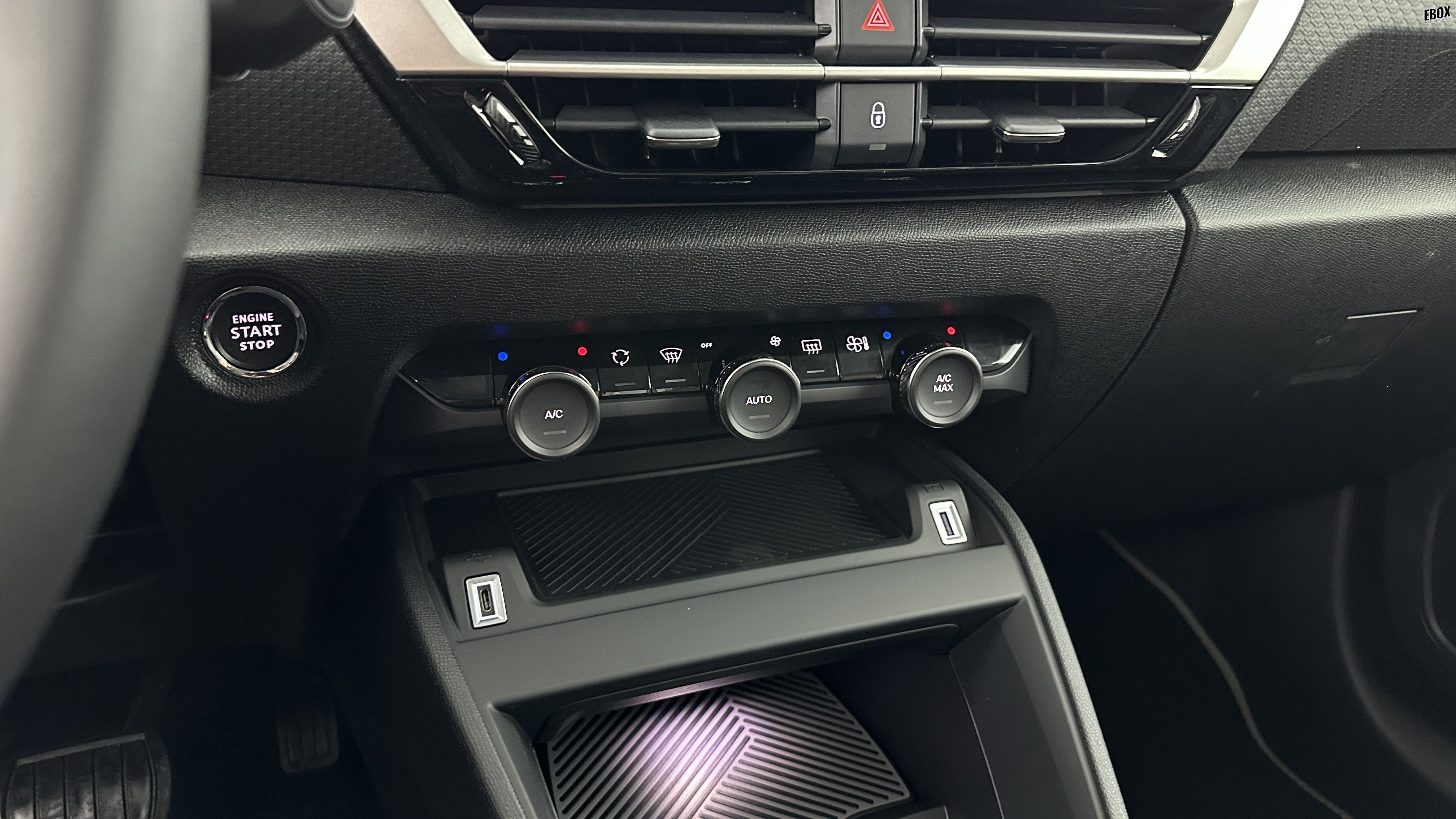 GLI00009051_p53 - CITROEN - C4 - 2025 - photo 19