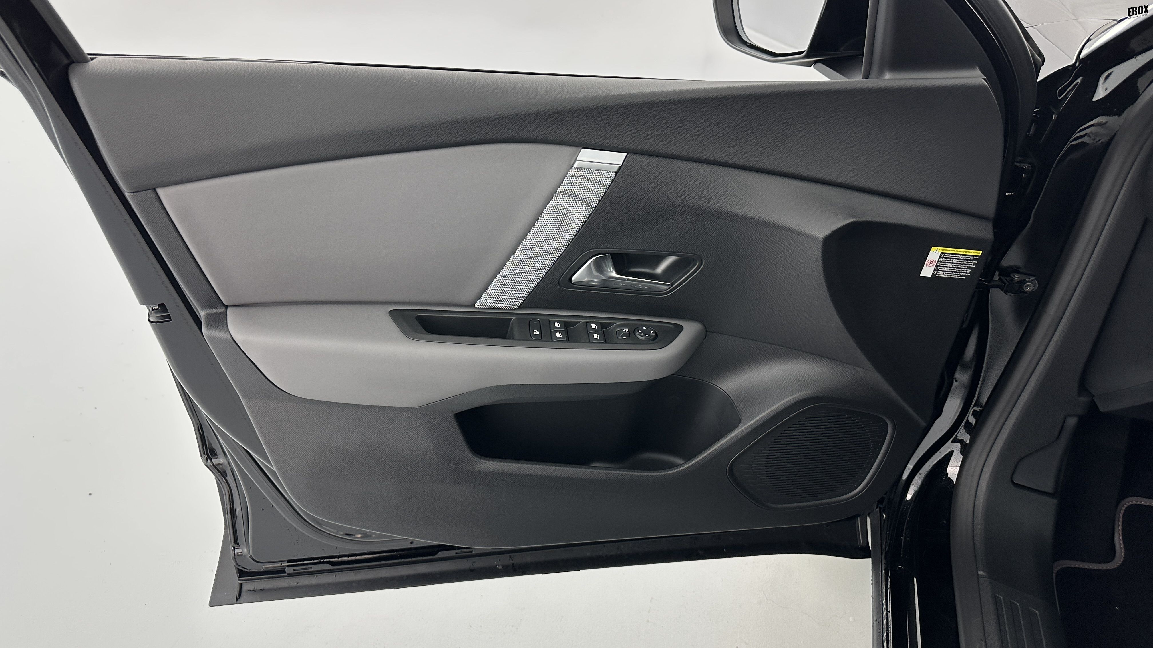 GLI00009046_p53 - CITROEN - C4 - 2025 - photo 13