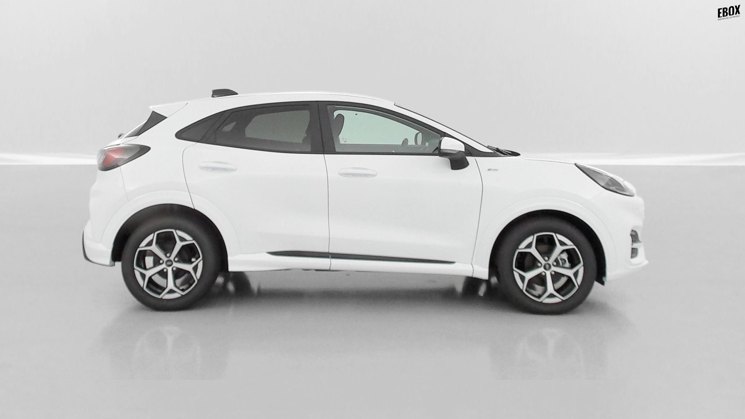 GLI00009891_p53 - FORD - PUMA - 2025 - photo 24