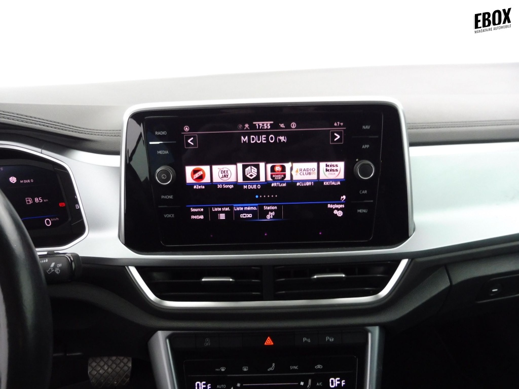 72710_p51 - VOLKSWAGEN - T ROC - 2022 - photo 12