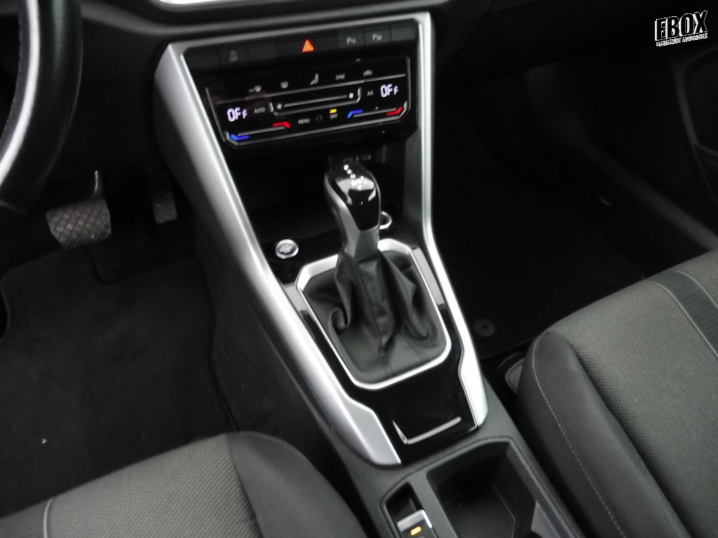 72710_p51 - VOLKSWAGEN - T ROC - 2022 - photo 13