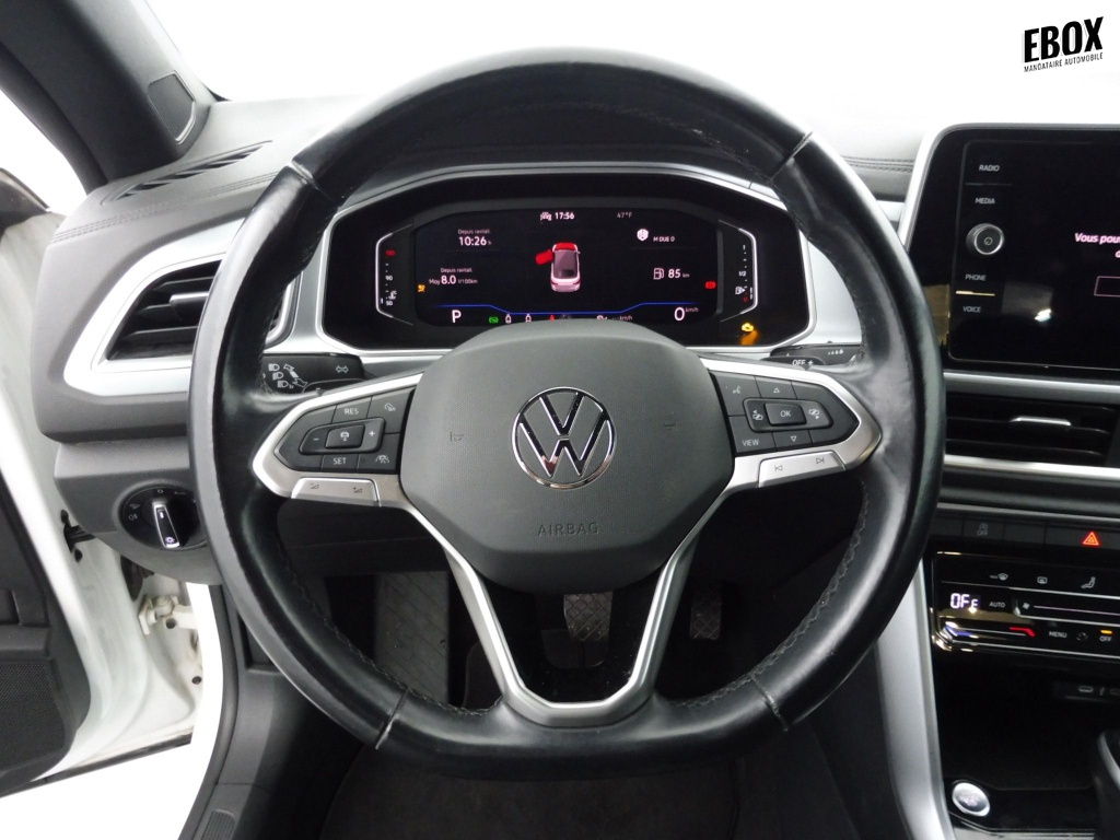 72710_p51 - VOLKSWAGEN - T ROC - 2022 - photo 16