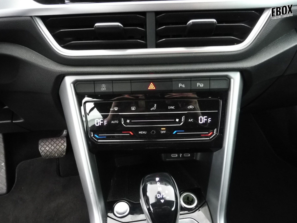 72710_p51 - VOLKSWAGEN - T ROC - 2022 - photo 7