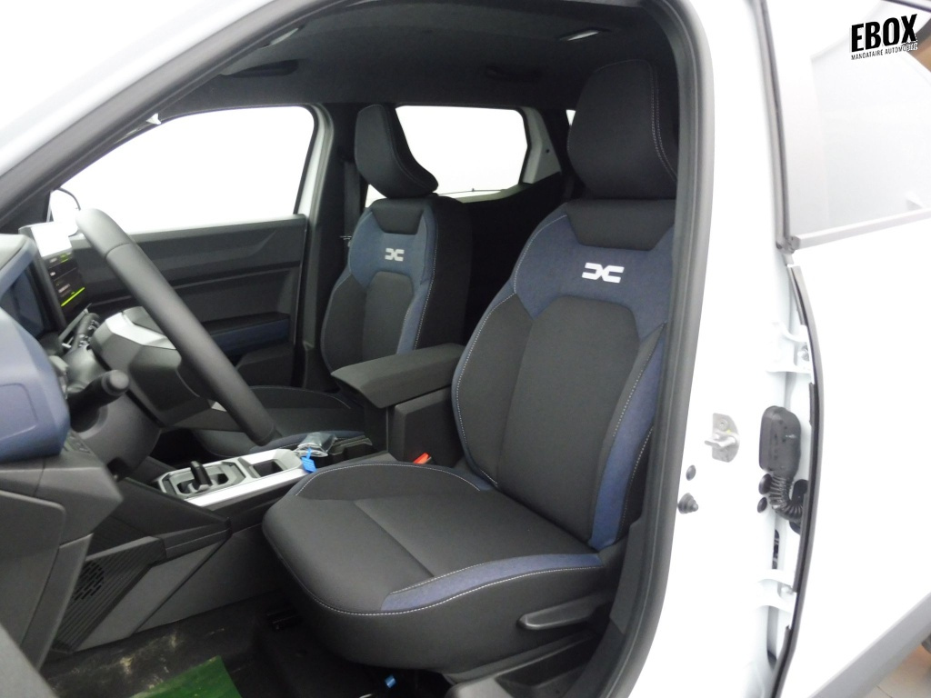 73250_p51 - DACIA - DUSTER - 2025 - photo 15