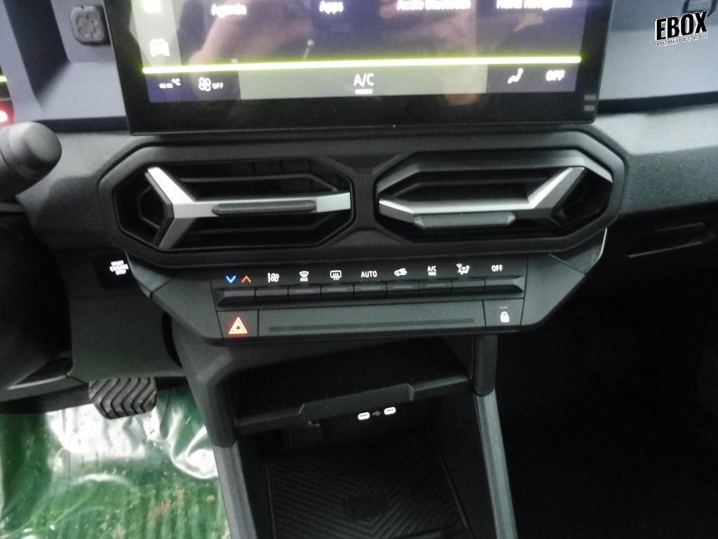 73250_p51 - DACIA - DUSTER - 2025 - photo 7