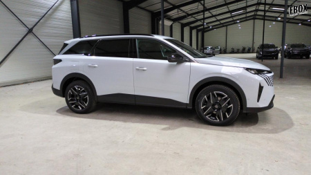46840_p28 - PEUGEOT - 5008 - 2025