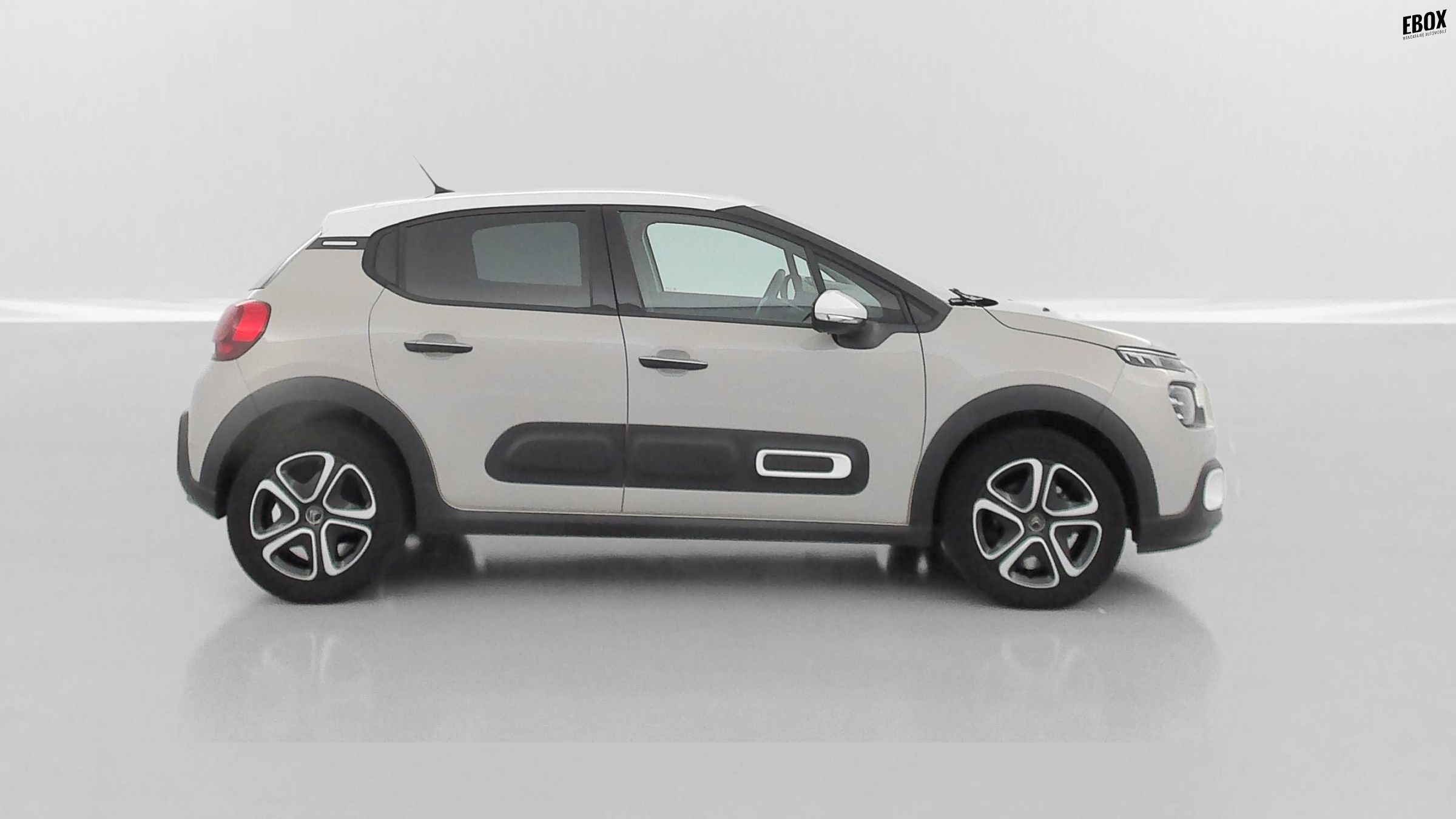 GLI00010904_p53 - CITROEN - C3 - 2022 - photo 23