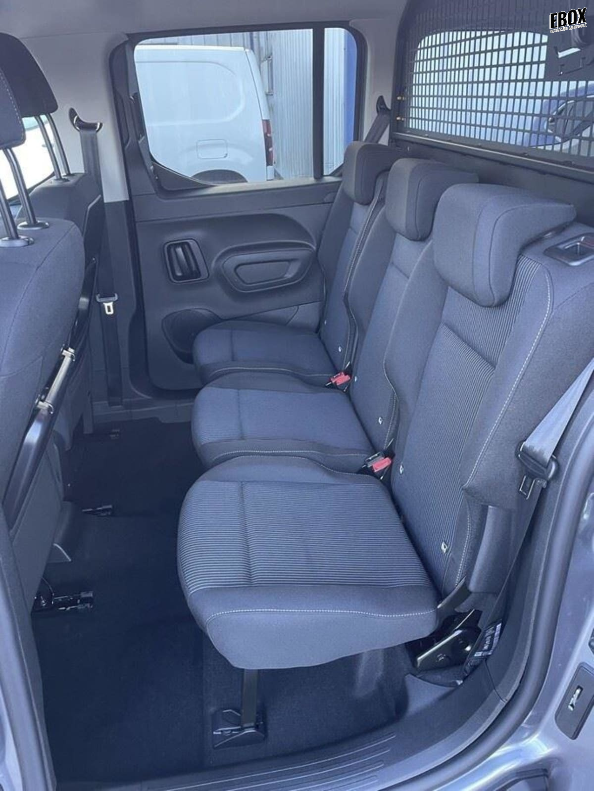 366758_p2 - FIAT - DOBLO - 2025 - photo 6