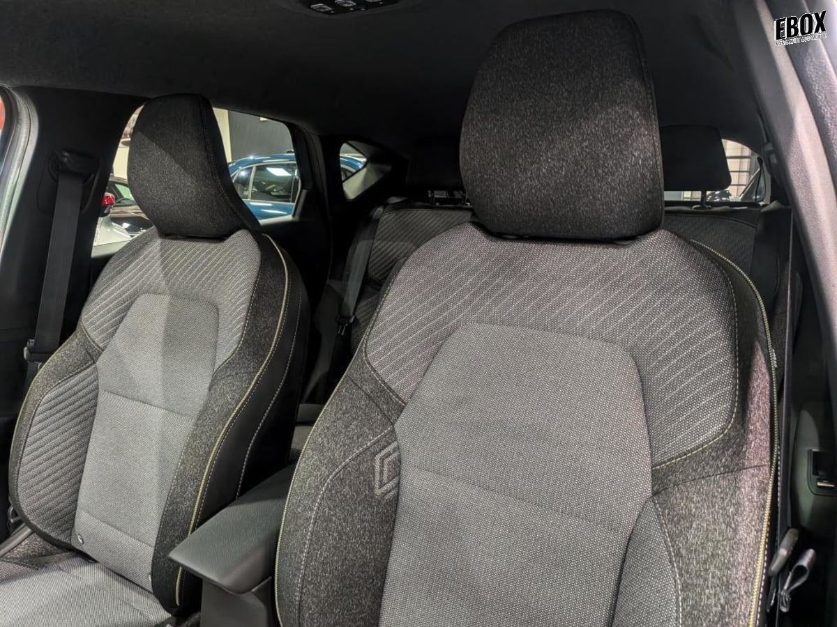 365369_p2 - RENAULT - CAPTUR - 2024 - photo 10