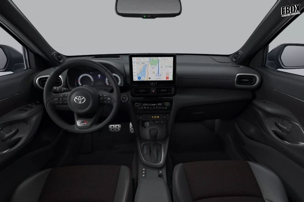 366973_p2 - TOYOTA - YARIS CROSS - 2025 - photo 4