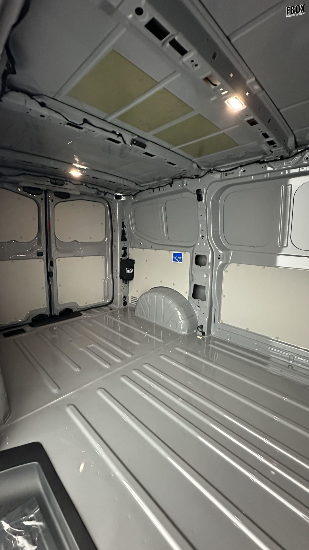 366450_p2 - VOLKSWAGEN - TRANSPORTER - 2025 - photo 8