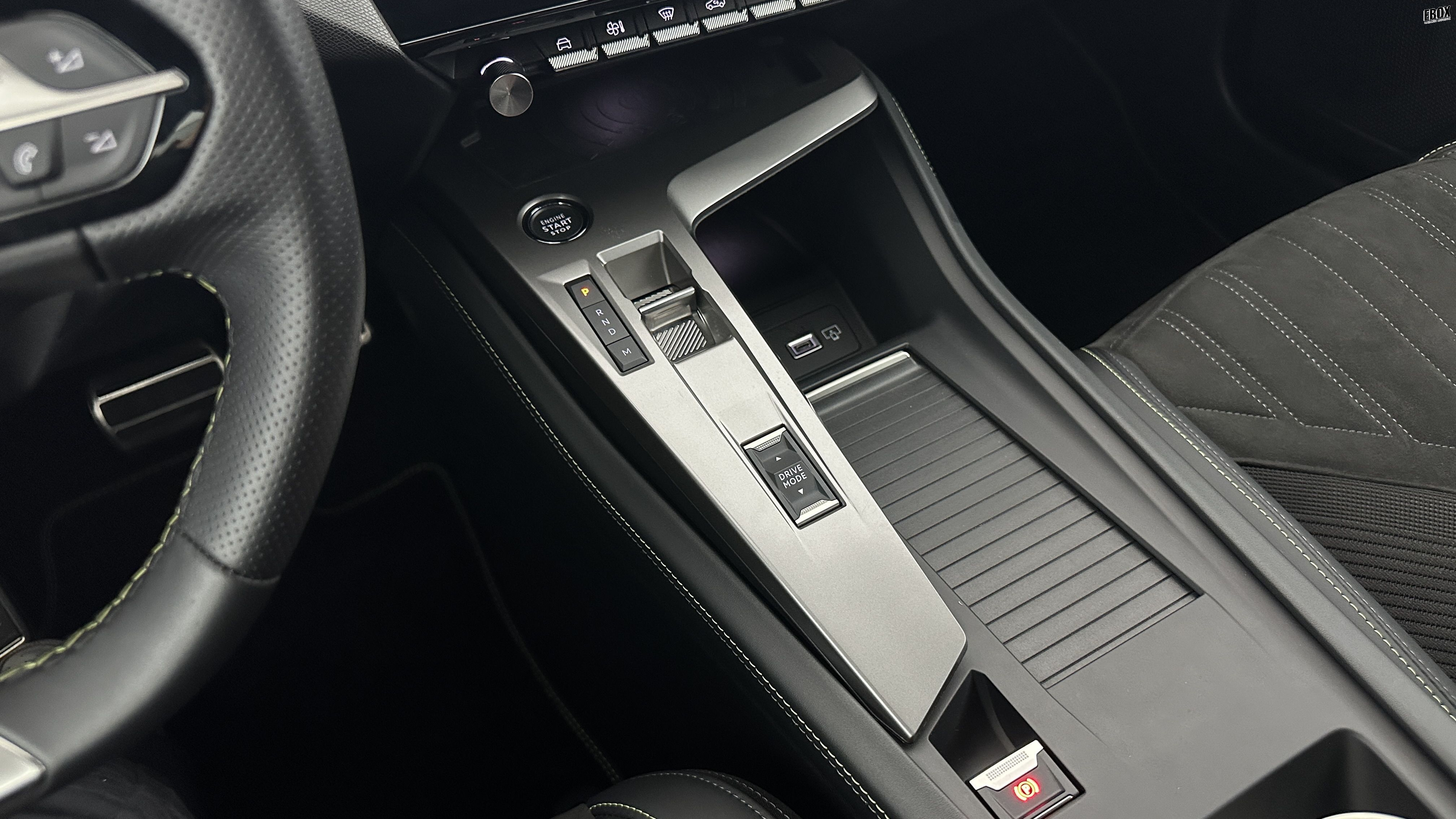 GLI00008455_p53 - PEUGEOT - 408 - 2024 - photo 15