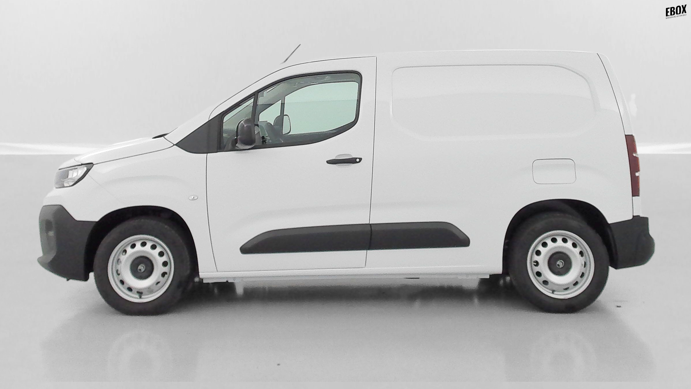 GLI00006601_p53 - CITROEN - BERLINGO - 2025 - photo 4