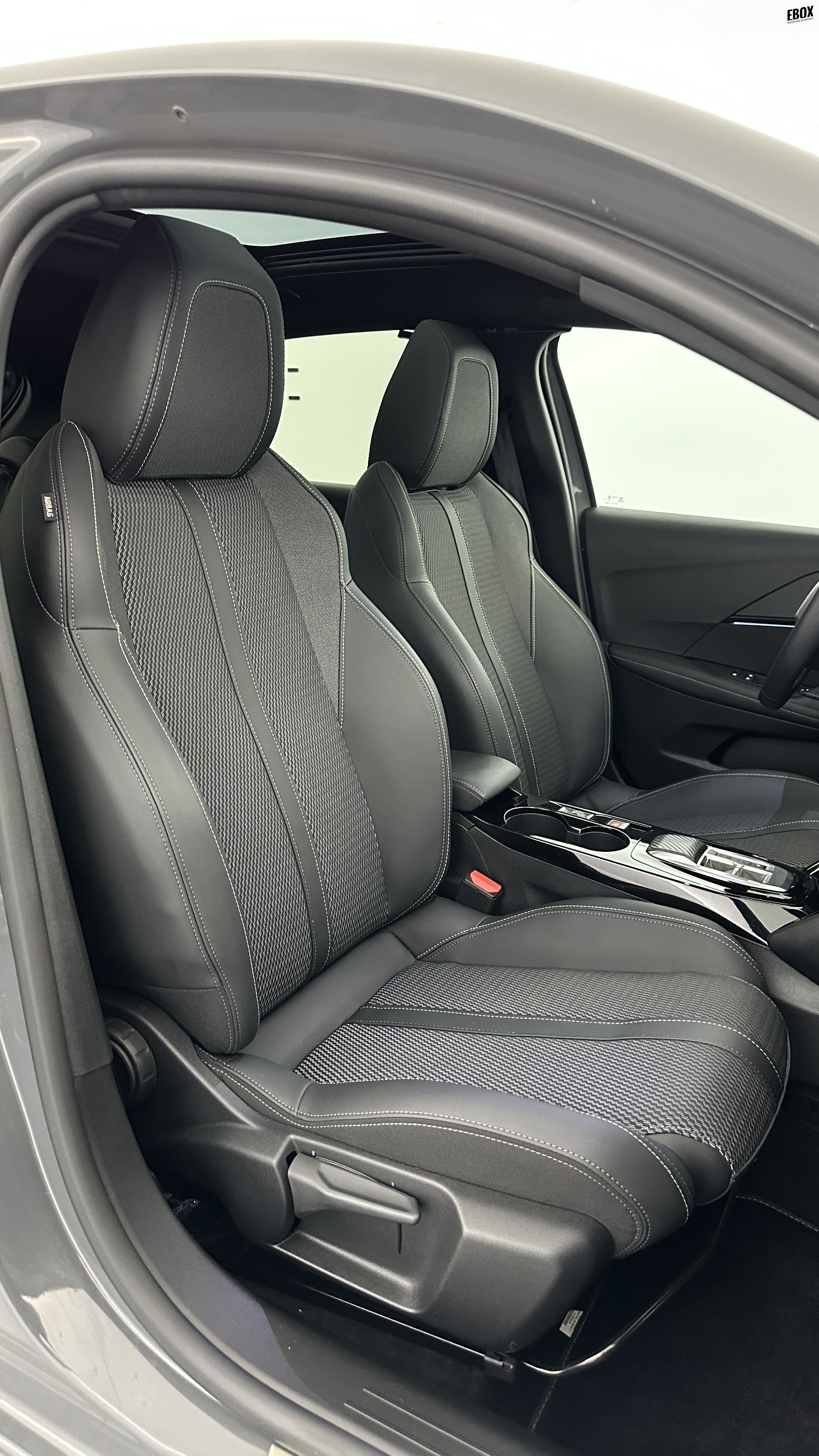 GLI00009332_p53 - PEUGEOT - 208 - 2024 - photo 18