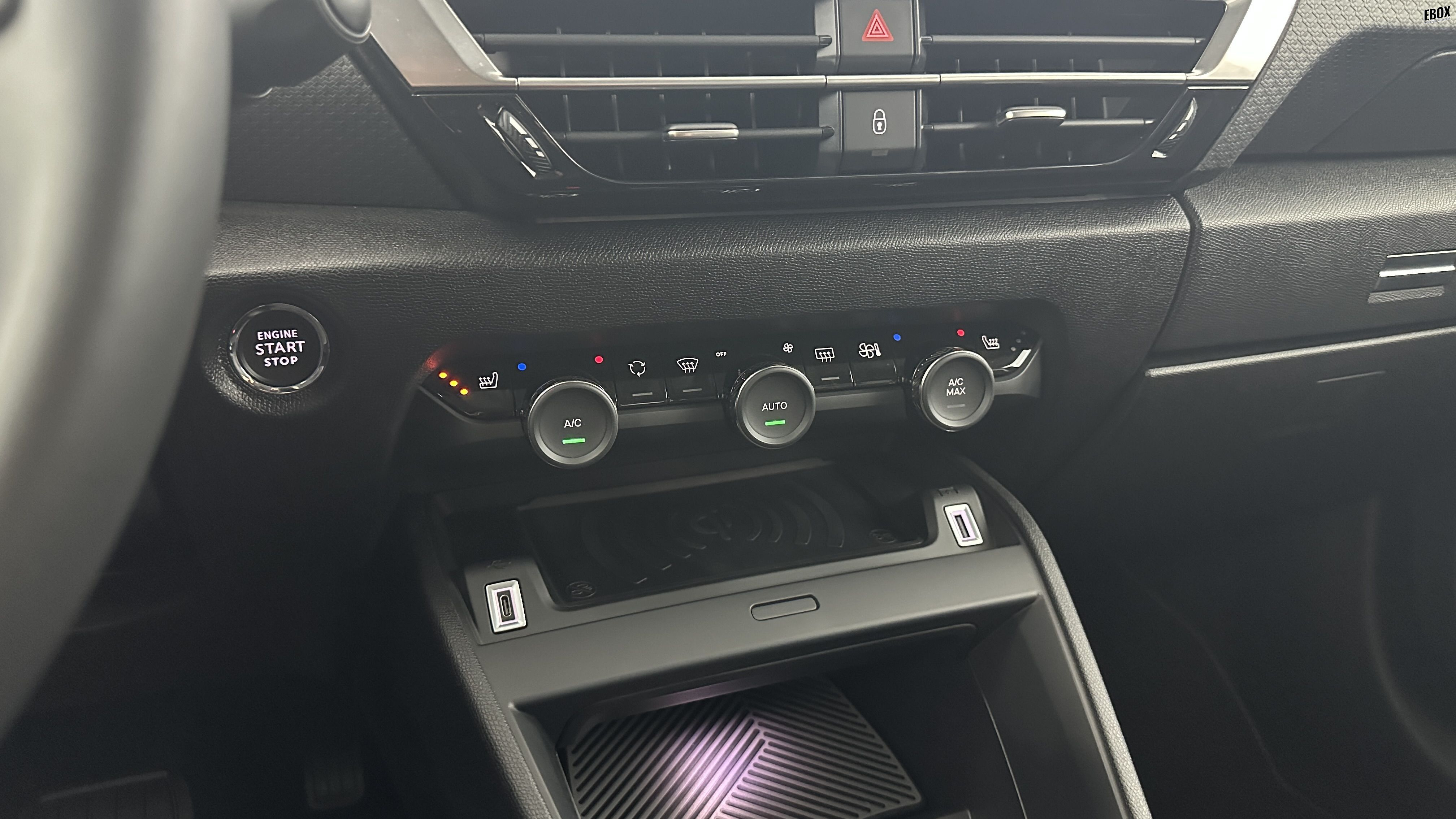 GLI00011077_p53 - CITROEN - C4 - 2024 - photo 22