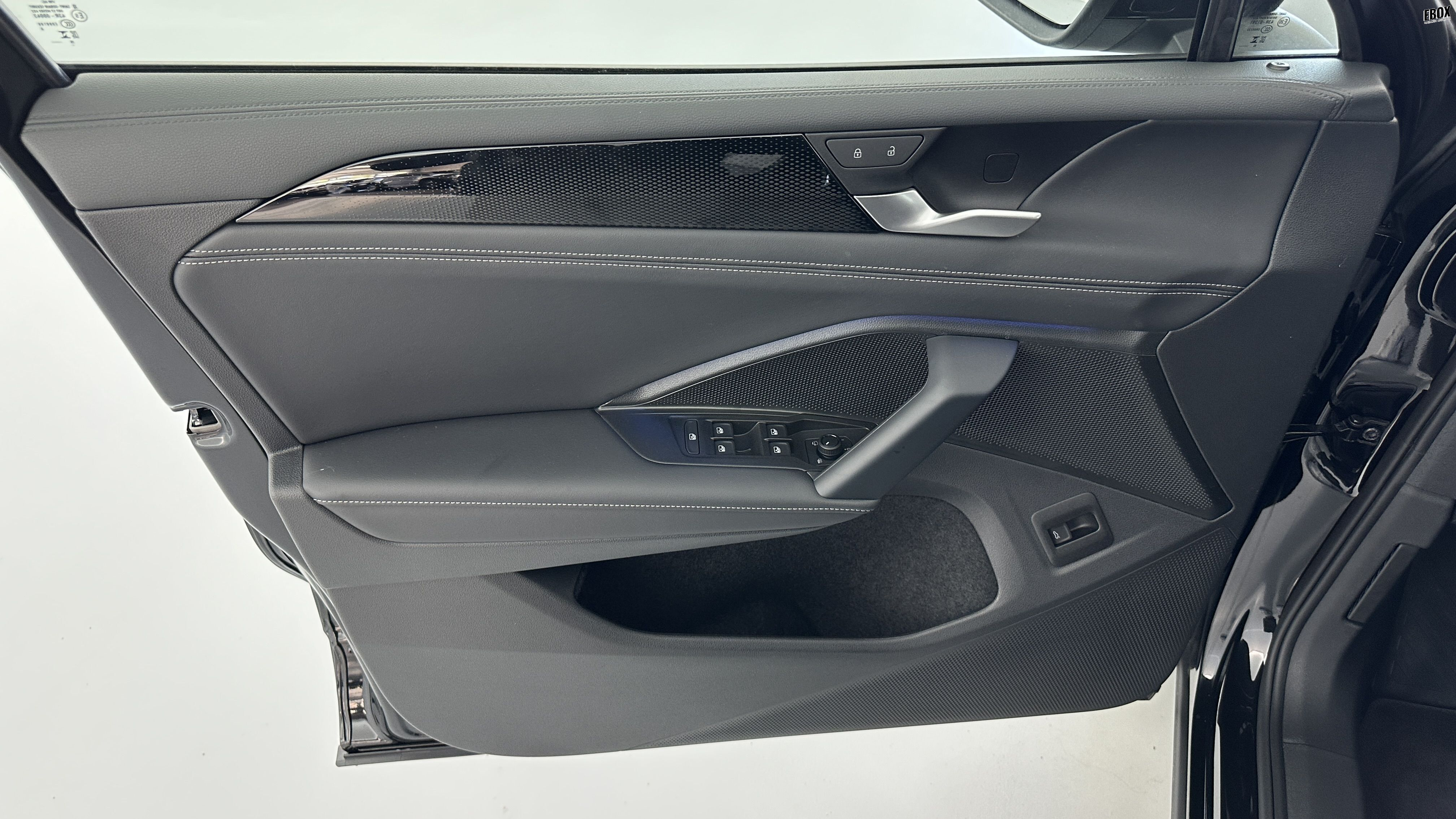 GLI00003108_p53 - VOLKSWAGEN - TIGUAN - 2025 - photo 13