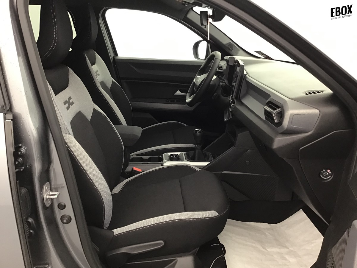 N200270_p3 - DACIA - DUSTER - 2025 - photo 6
