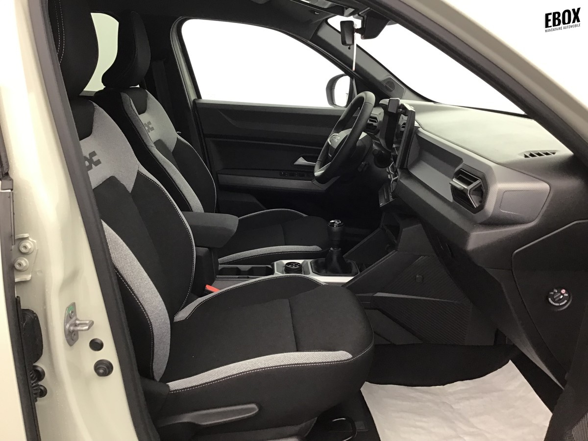 N200294_p3 - DACIA - DUSTER - 2025 - photo 6