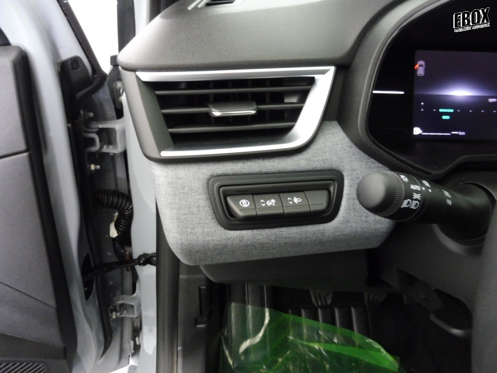 69862_p51 - RENAULT - CLIO - 2025 - photo 7