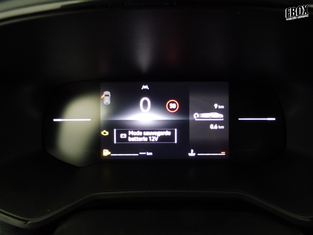 69862_p51 - RENAULT - CLIO - 2025 - photo 8