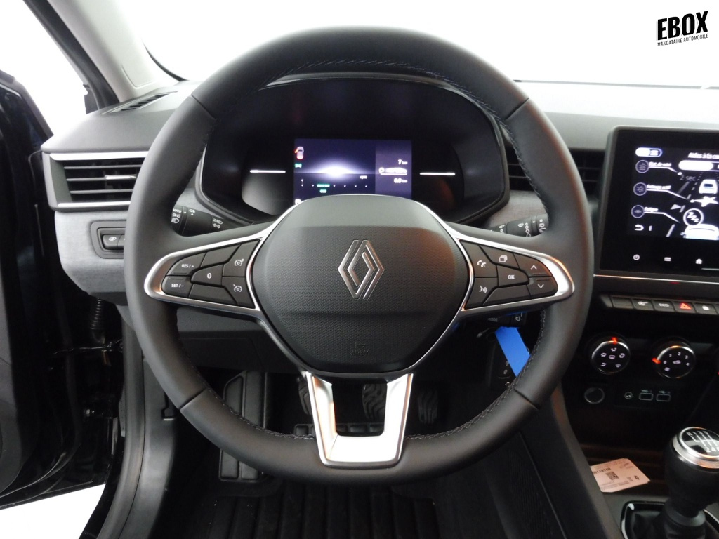 71196_p51 - RENAULT - CLIO - 2025 - photo 17