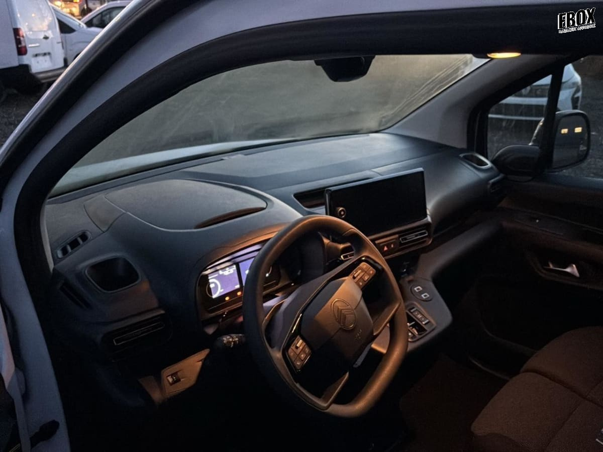 368905_p2 - CITROEN - BERLINGO - 2025 - photo 9