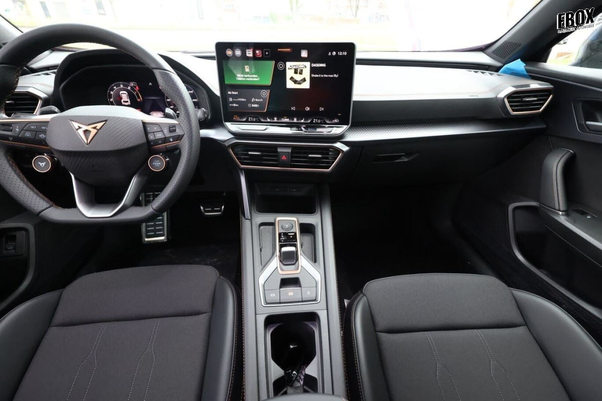 367274_p2 - CUPRA - FORMENTOR - 2025 - photo 6