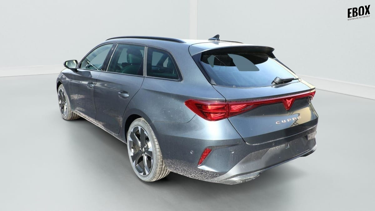 367498_p2 - CUPRA - LEON - 2025 - photo 4