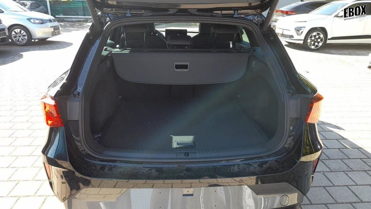 367497_p2 - CUPRA - LEON - 2025 - photo 8