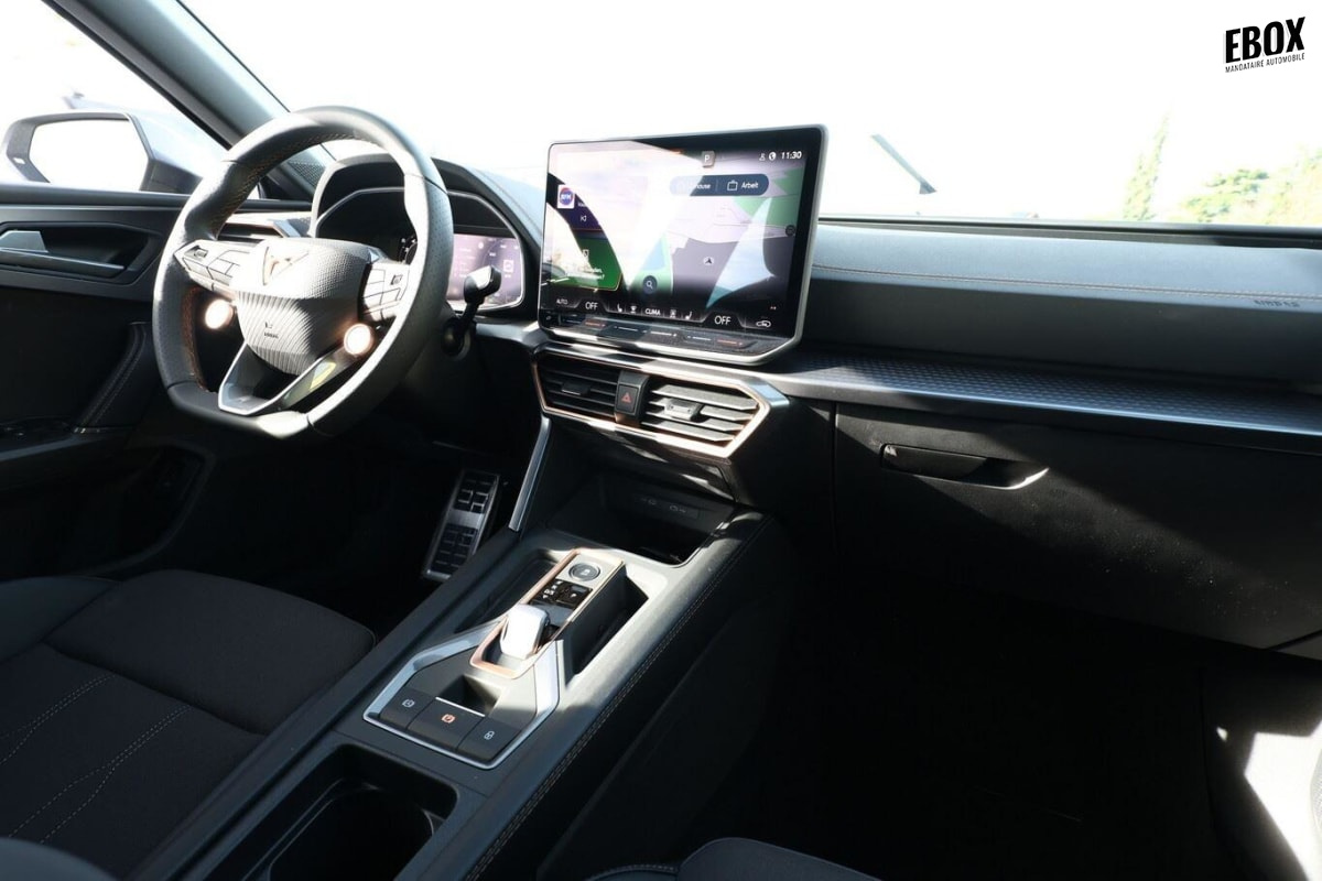 367498_p2 - CUPRA - LEON - 2025 - photo 8