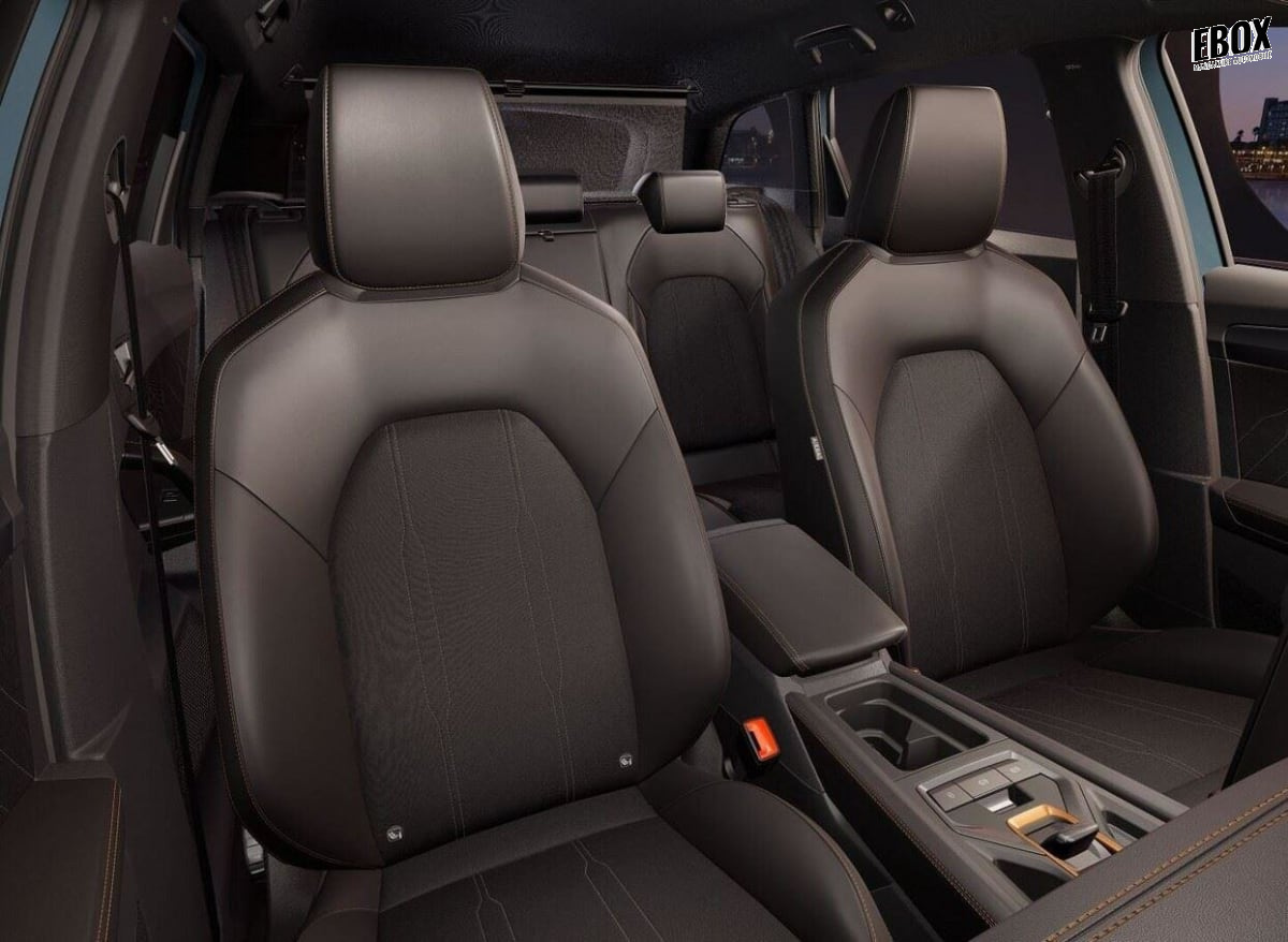 367709_p2 - CUPRA - LEON - 2025 - photo 5