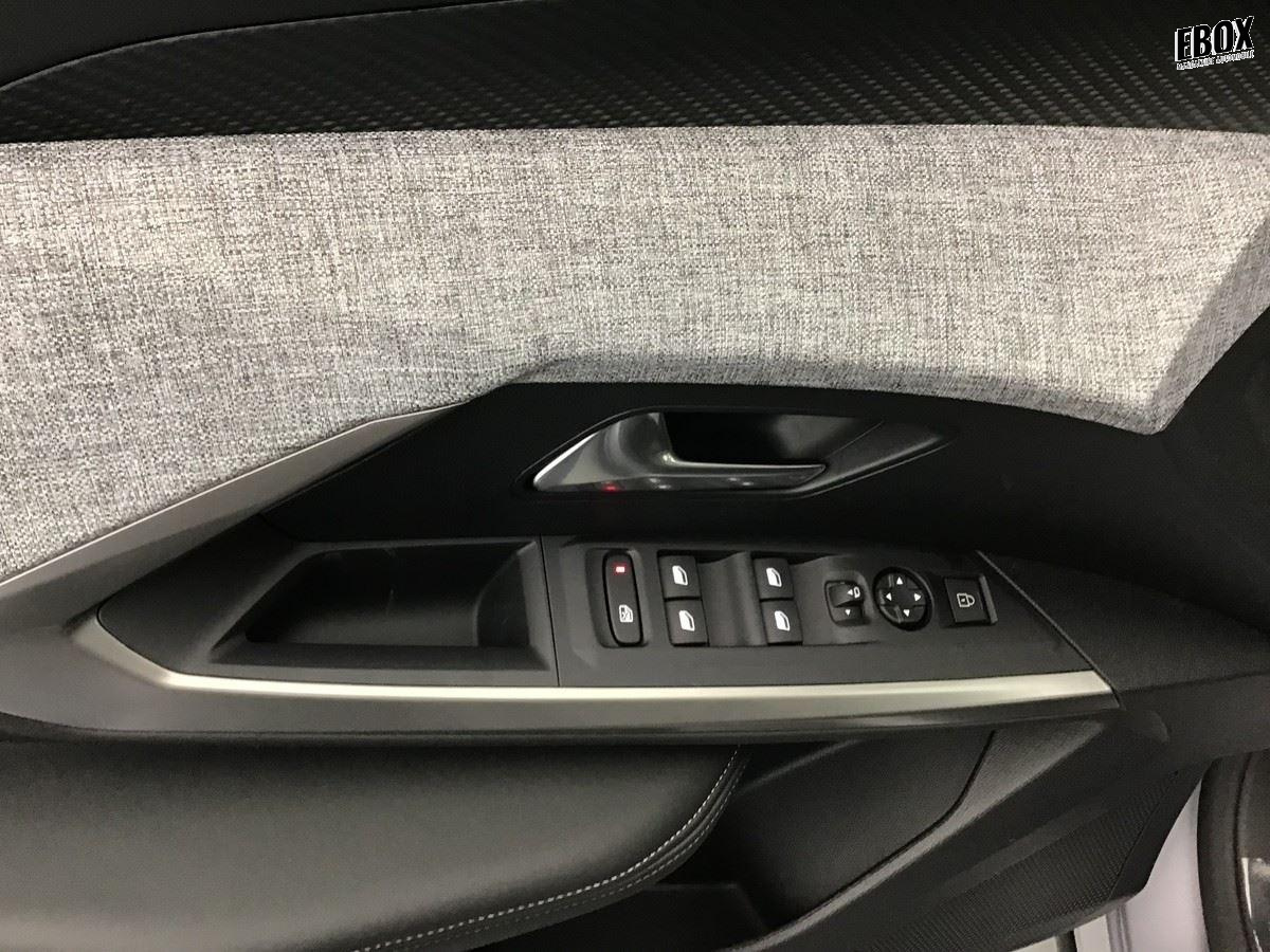 368677_p2 - PEUGEOT - 3008 - 2025 - photo 9