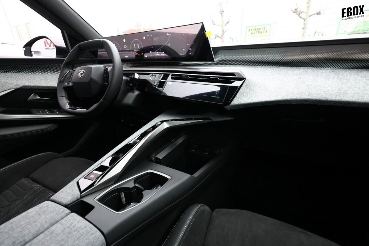 368397_p2 - PEUGEOT - 5008 - 2025 - photo 9