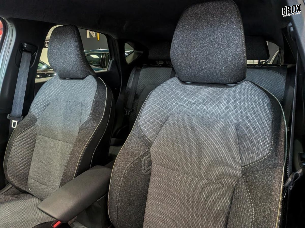 366731_p2 - RENAULT - CAPTUR - 2024 - photo 10