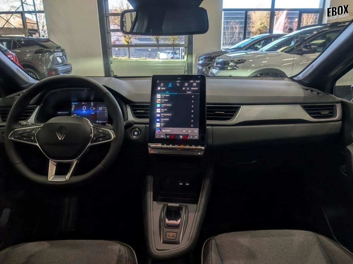 366730_p2 - RENAULT - CAPTUR - 2024 - photo 9