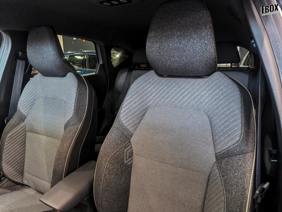 366729_p2 - RENAULT - CAPTUR - 2024 - photo 10