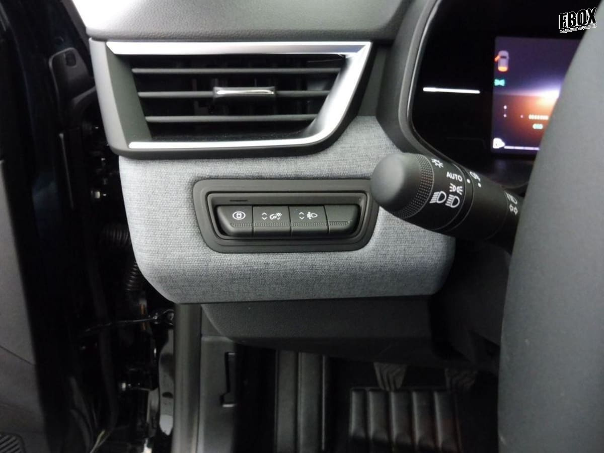 367744_p2 - RENAULT - CLIO - 2025 - photo 8