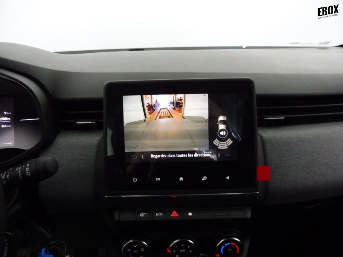 362430_p2 - RENAULT - CLIO - 2025 - photo 6