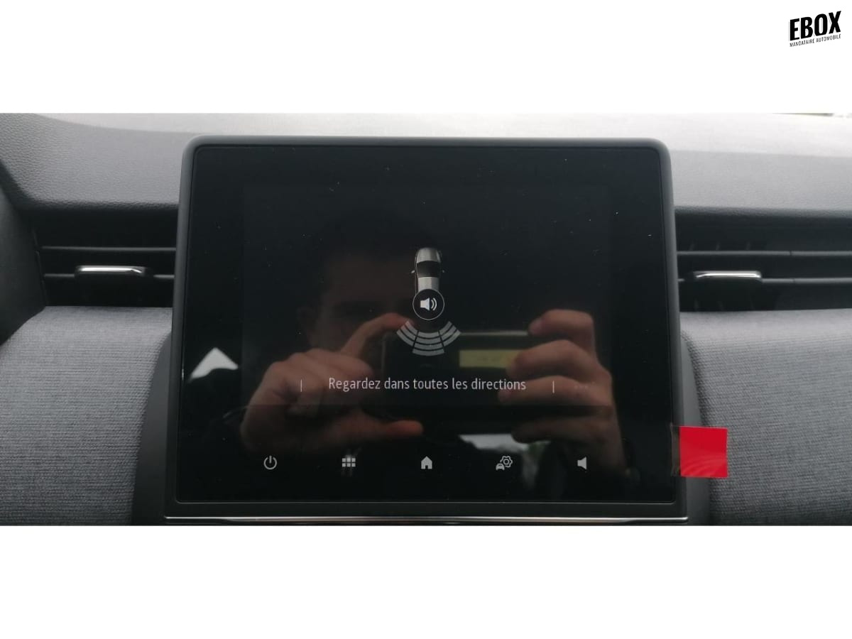 356597_p2 - RENAULT - CLIO - 2025 - photo 8