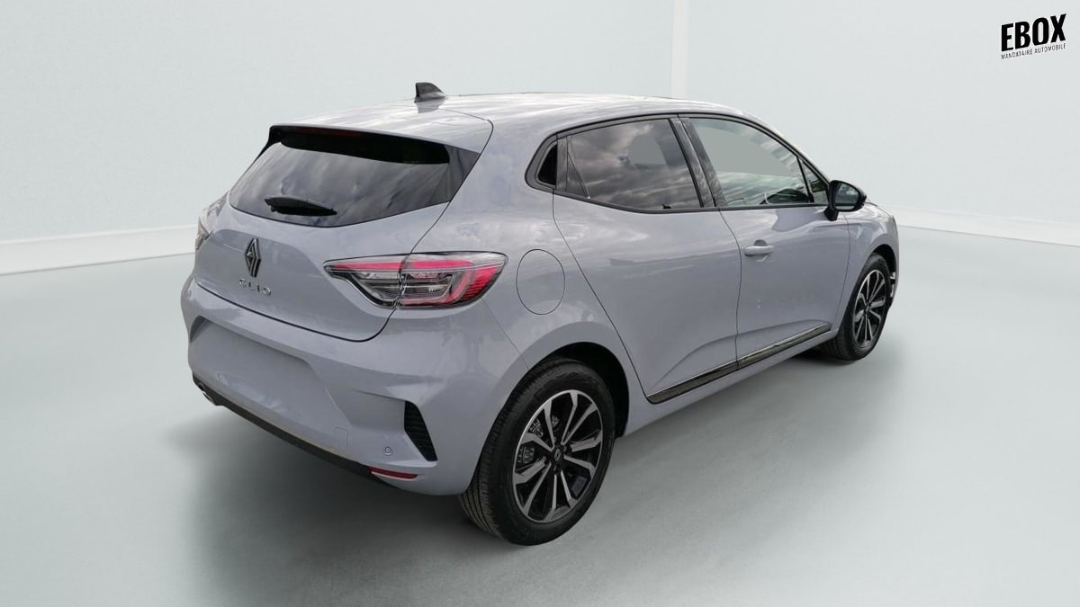 357153_p2 - RENAULT - CLIO - 2025 - photo 4