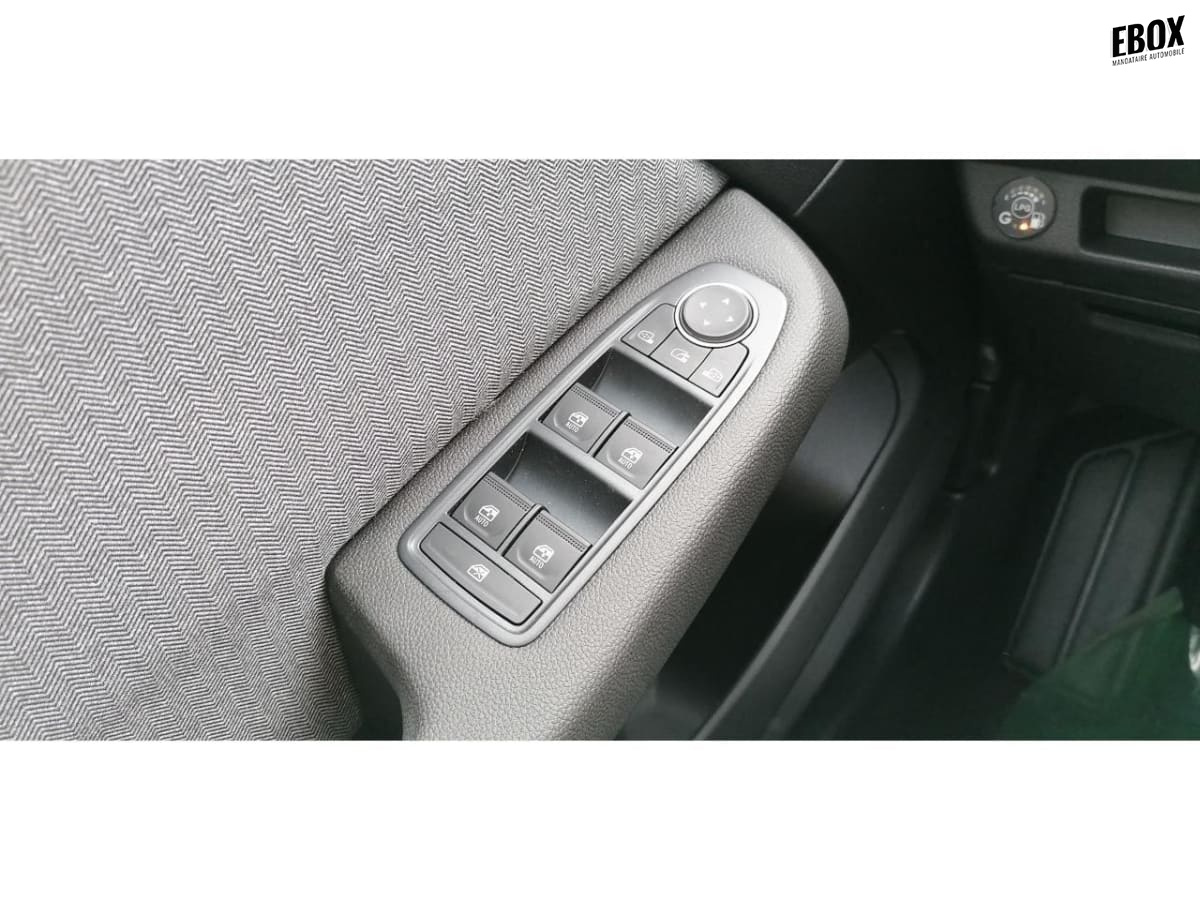 357153_p2 - RENAULT - CLIO - 2025 - photo 10