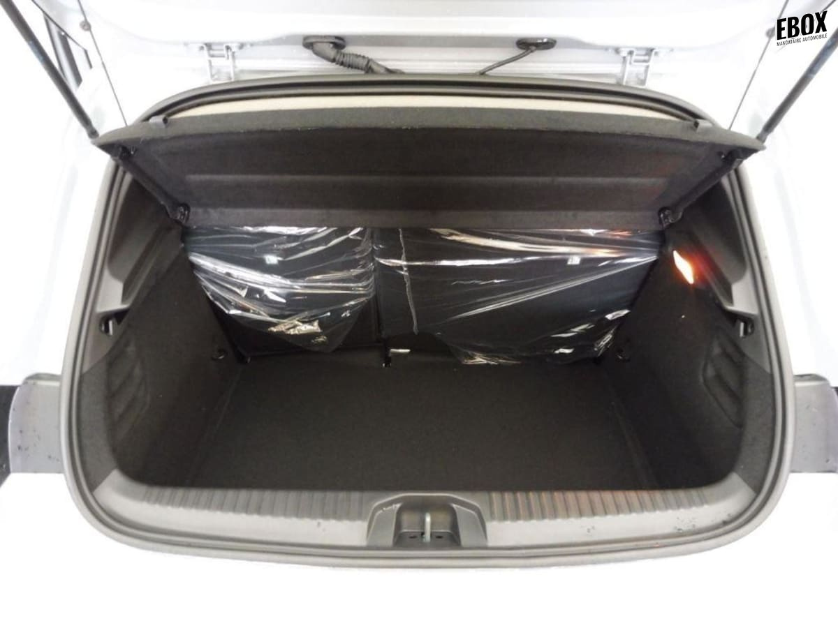 362430_p2 - RENAULT - CLIO - 2025 - photo 9