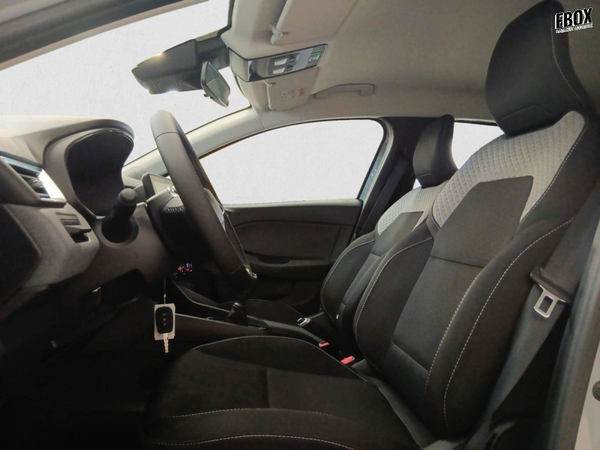 367664_p2 - RENAULT - CLIO 5 - 2025 - photo 8